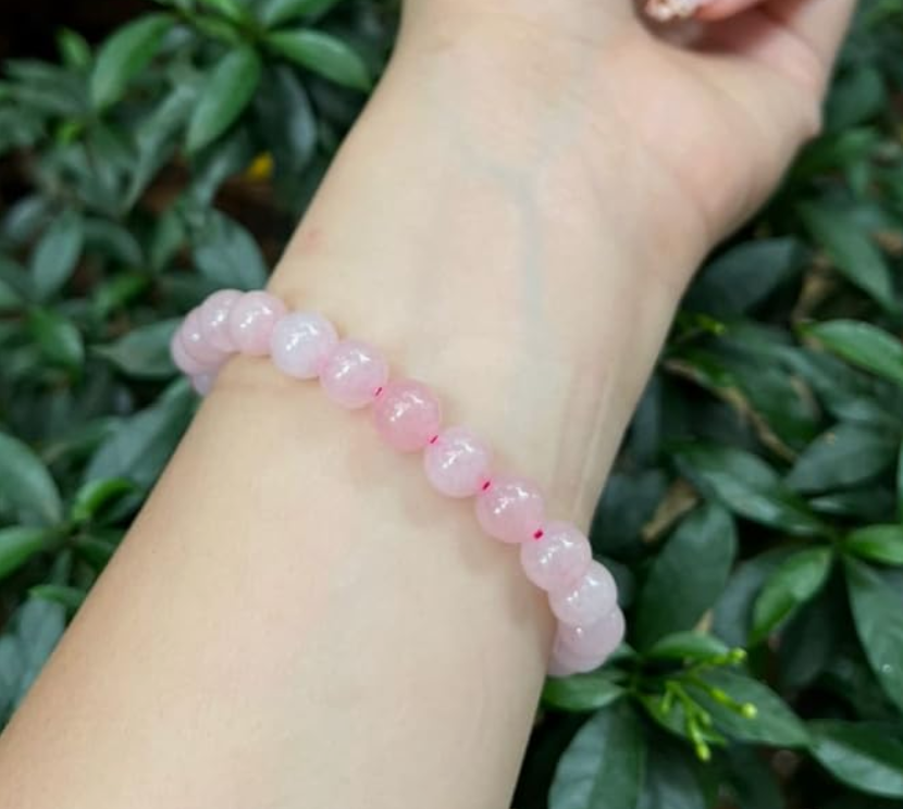 https://call-astro.com/public/images/products/1722504869_roseQuartzBracelet_1.png